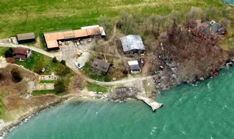 Lagniappe's Lair: Lake Erie oddities: Rattlesnake Island