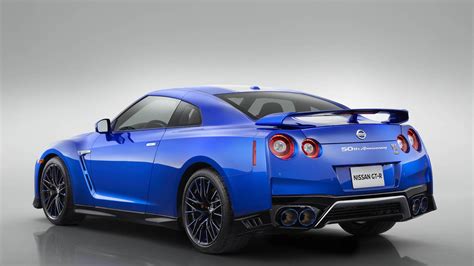 2020 Nissan GT-R preview