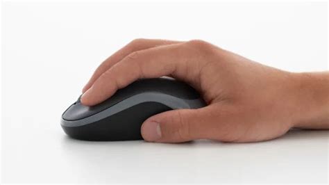 Buy Logitech M185 Optical Mouse at Reliance Digital