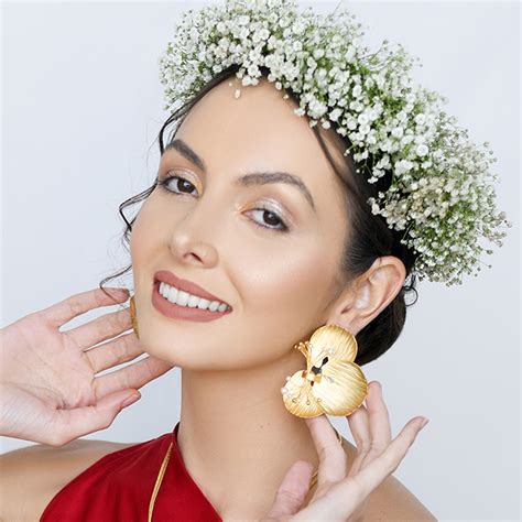 Elegant Oval Studs – Ruh by Ruchi Tandon