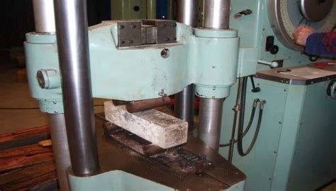 Flexural Strength Test Example 的图像结果