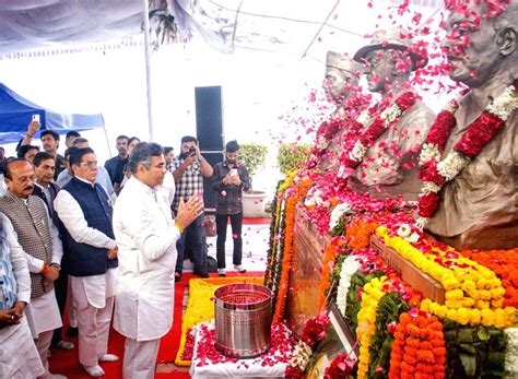 Delhi leaders pay tribute to Bhagat Singh, Rajguru, Sukhdev