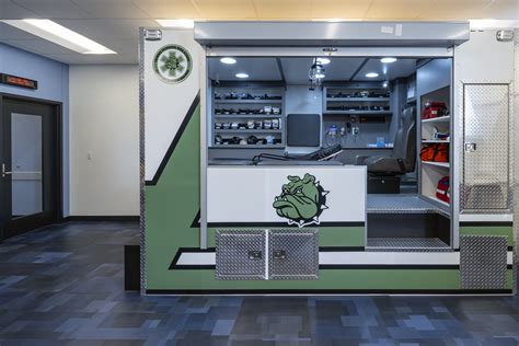 Trimble Tech High School - GSR Andrade Architects