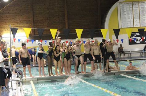 Cheer Team Swim 的图像结果