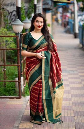 Women Kanjivaram Silk Saree with Blouse Piece