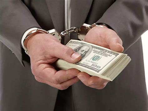 Corrupt HR manager made whopping Rs 20 crore by firing workers but ...