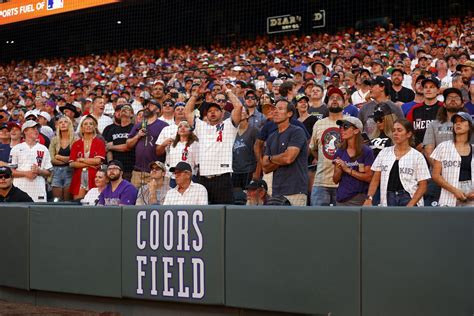 Ranking the top 10 MLB stadiums by seating capacity