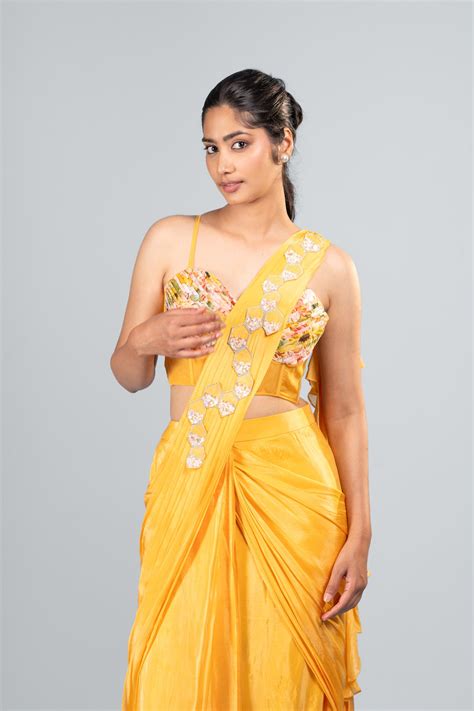 Arella Orange – Sayaanika