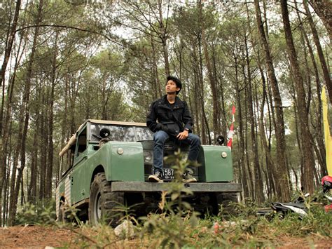 Private Bandung Off Road: Classic Land Rover Fun Track in Pangalengan