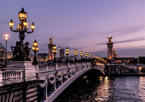70+ Interesting & Fun Facts About Paris That'll Blow Your Mind [2023]