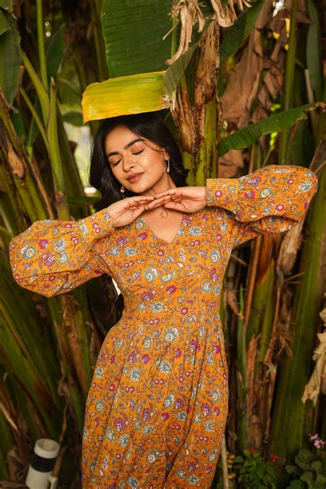 MARIGOLD DRESS – THREAD COUNTS