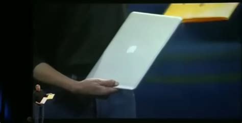 First MacBook 的图像结果