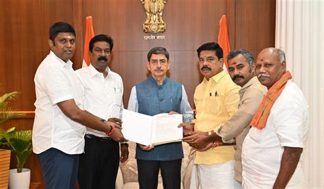 TN BJP leaders meet Governor Ravi against Udayanidhi Stalin as police ...