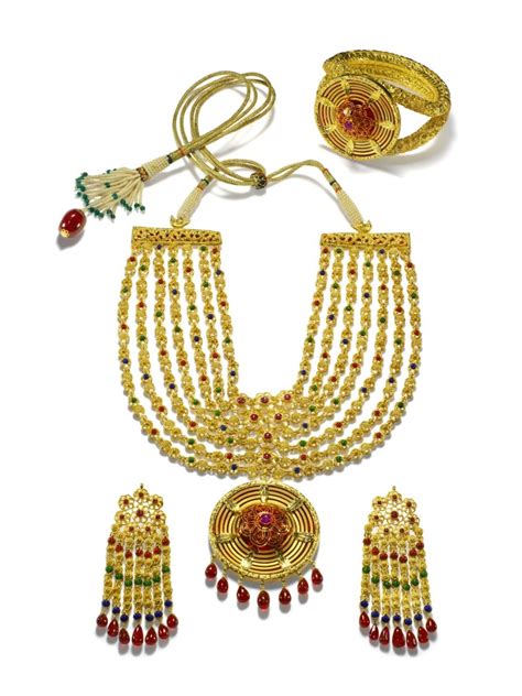 Coming Soon: Indian Wedding Jewelry Collection Inspired by the ‘Saat ...