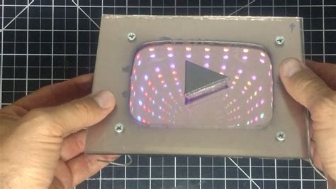 How Infinity Mirror Works 的图像结果