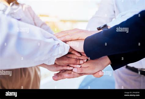 All Hands in Teamwork 的图像结果