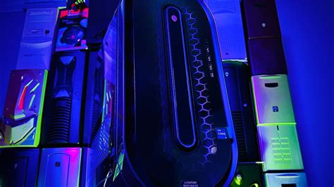 Alienware R15 Unboxing 的图像结果