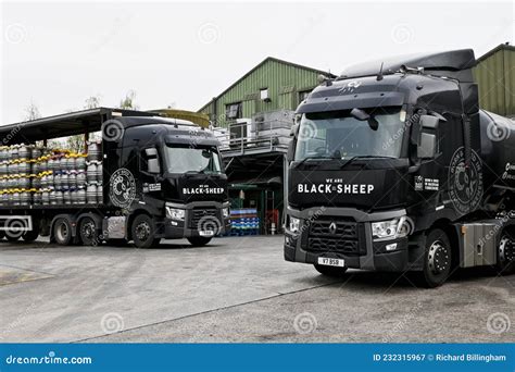 Tanker and Lorry with Kegs of Ale, Black Sheep Brewery, Masham, North ...