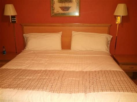 BAYSIDE INN & SUITES (Aberdeen) - Hotel Reviews & Photos - Tripadvisor