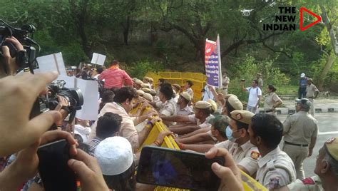 Sack Jain: BJP Protests Near Delhi CM’s Residence THE NEW INDIAN - sack ...