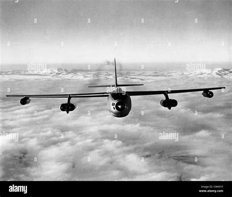 Boeing b 47 stratojet hi-res stock photography and images - Alamy