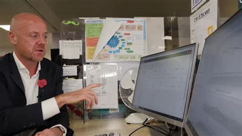 'Virtual wards' run via smartphone app could see more patients treated at home - and more free ...