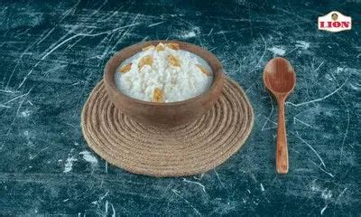 Rice Pudding With Fresh Pears and Honey - Lion Dates
