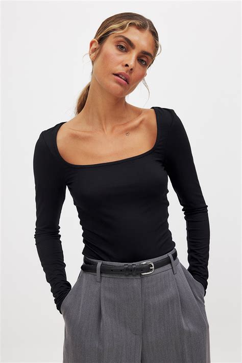 Soft Line Scoop Neck Long Sleeve Top Black | NA-KD