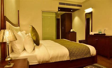 Seasons Hotel | Conference Hall | Luxury resort in Nainital