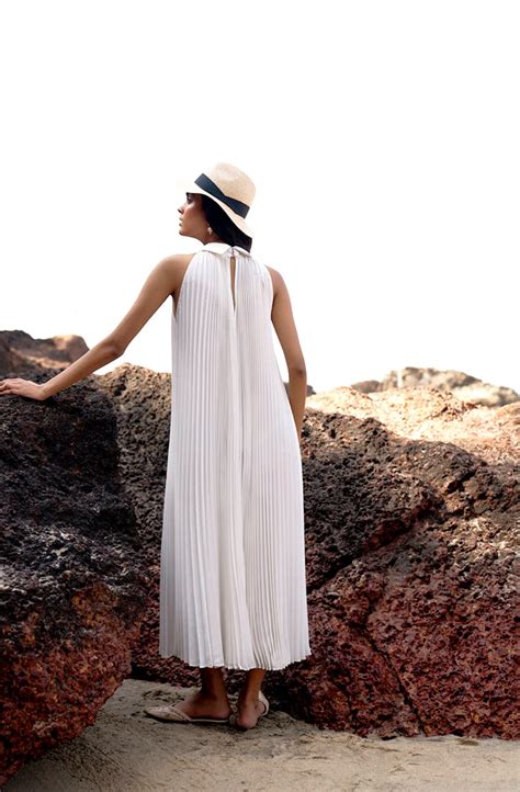 WHITE PLEATED DRESS – dash and dot