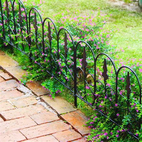 Top 10 Stunning Small Fence Ideas For Every Style - Pentagon