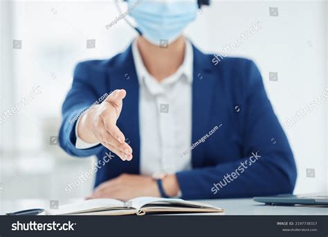 Business Handshake with Thank You Image 的图像结果