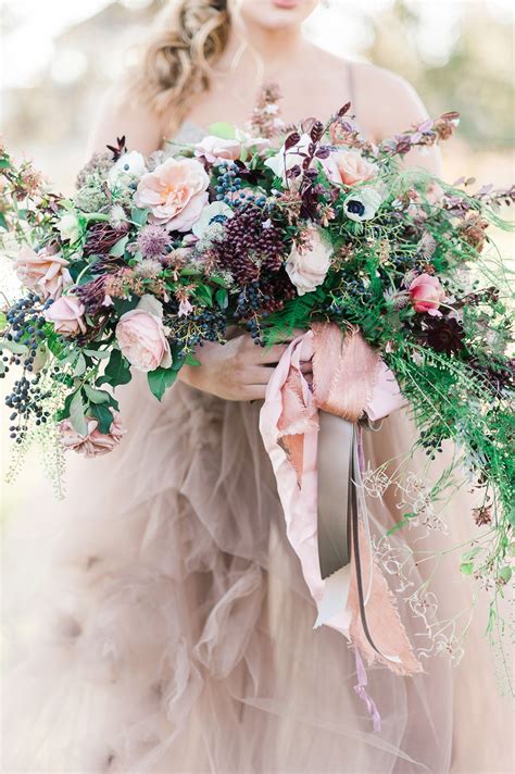 ethereal wedding bouquet