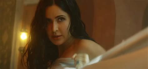 Michelle shares how Katrina & her towel slipped while shooting the ...