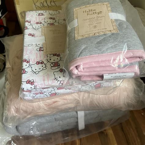 hello kitty bed set from pottery barn !! full/queen... - Depop