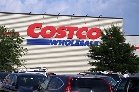 Costco's New Controversial Policy Change Is Hitting the Mark, and Management Couldn't Be Happier ...