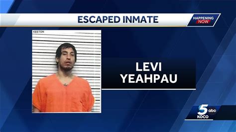 Deputies search for inmate who escaped from Caddo County Courthouse ...