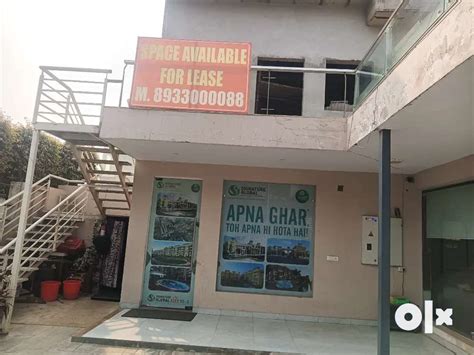 Office space for doctor architect and advocate main road sec 46 - For ...