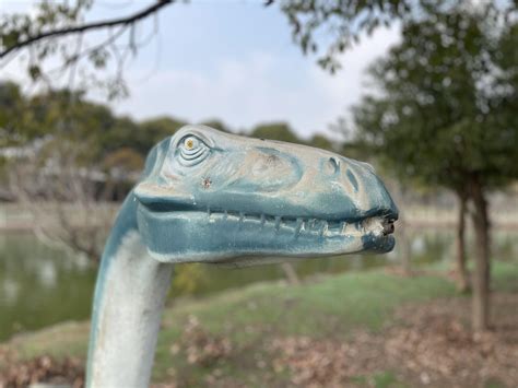 Abandoned DINOSAUR Animatronics - Found T-Rex/Tricaratops ...