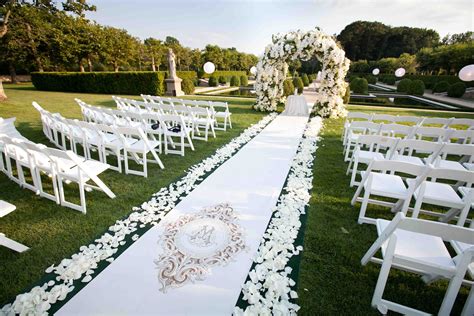 Backyard Wedding Ceremony Decorations