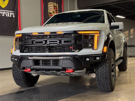 Dealer Buys Ford F-150 Raptor R, Drives 8,800 Miles, Sells Below MSRP - autoevolution