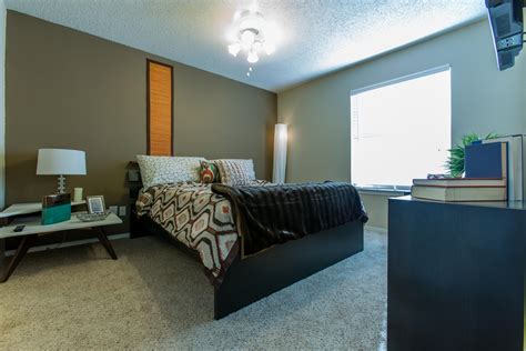 View Photos | Centre Oaks Apartments