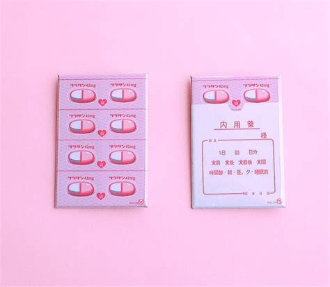 お薬シート缶バッジ | atelierM.U 江崎びす子 ONLINESHOP