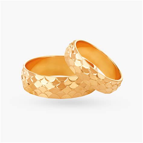 Tender Echoes Couple Rings