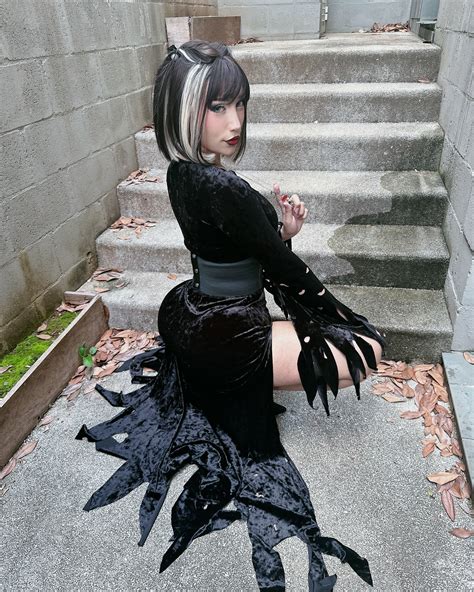 Cherry Needles (@theecherryneedles) • Instagram photos and videos