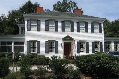 OAK MANOR INN (Hartsville) - B&B Reviews, Photos, Rate Comparison ...