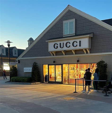 Woodbury Common Premium Outlets: A Work-Friendly Place in Central Valley