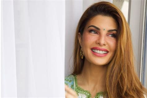 ED Names Jacqueline Fernandez in Chargesheet in Rs 200 Crore Extortion ...