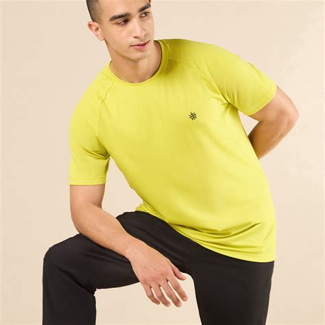 Men's Lime All Day Sports Training T-shirt – Curefit Healthcare Pvt Ltd