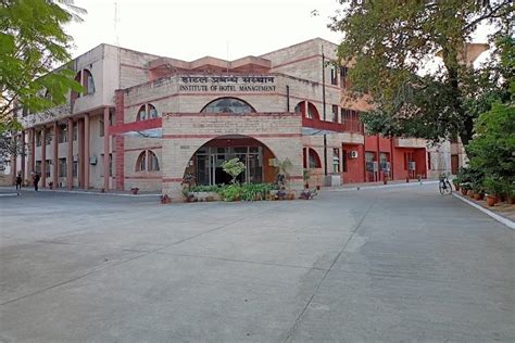 Internship and Training Experience at IHM Jaipur Review by Meenakshi ...